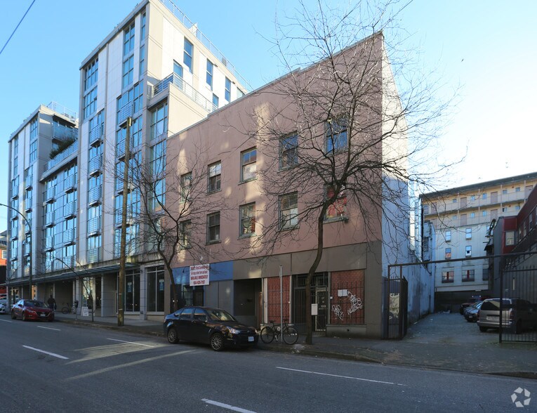 More Photos Of 134-136 Powell St, Vancouver Storefront Retail Office For Lease