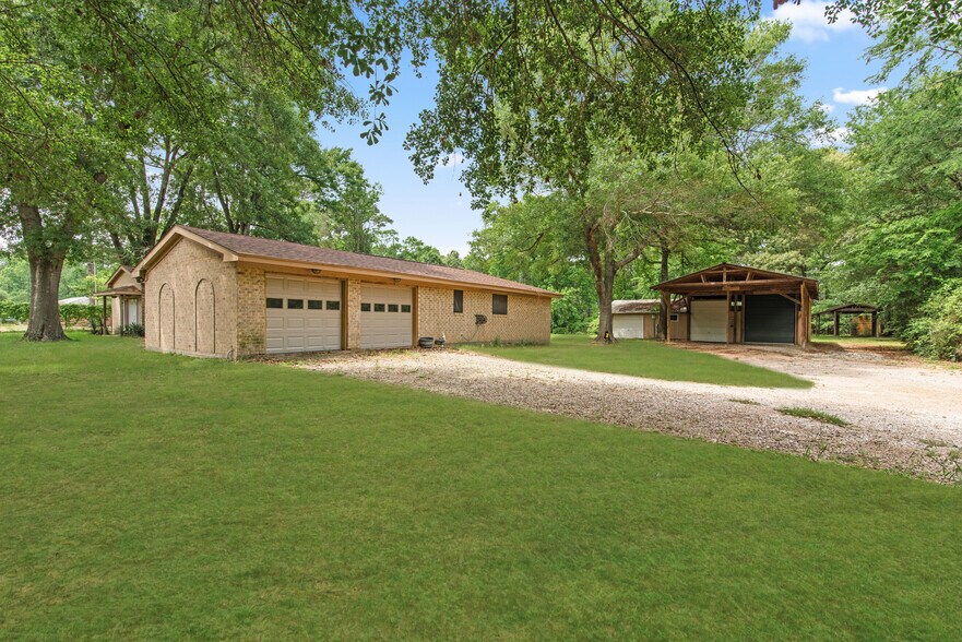 More Photos Of 18222 W FM 1097 Rd, Montgomery Flex For Lease