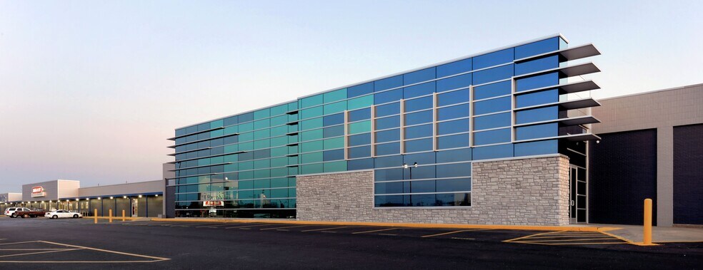 More Photos Of 807-819 E Hwy 60, Monett General Retail For Sale