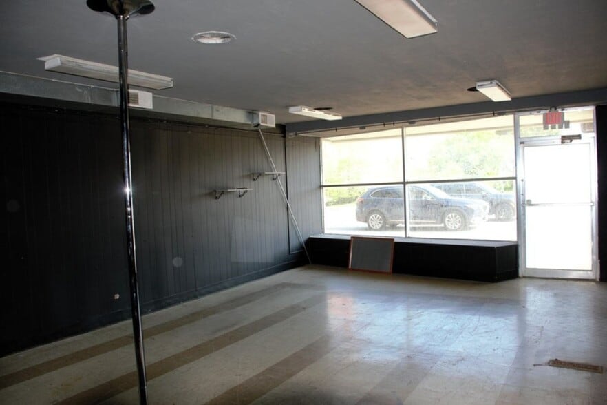 More Photos Of 1028 State St, Racine Storefront Retail Residential For Sale