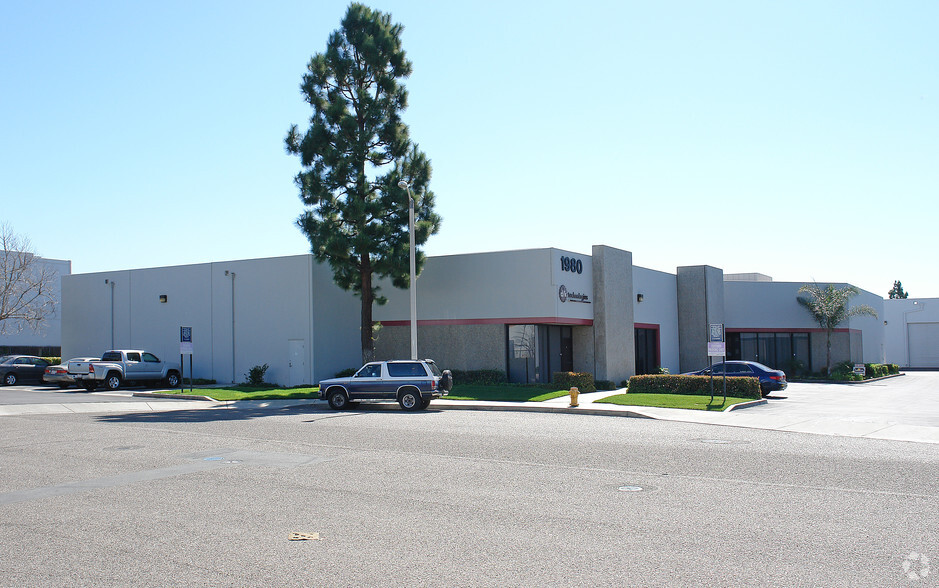 Primary Photo Of 1980 E Petra Ln, Placentia Warehouse For Lease