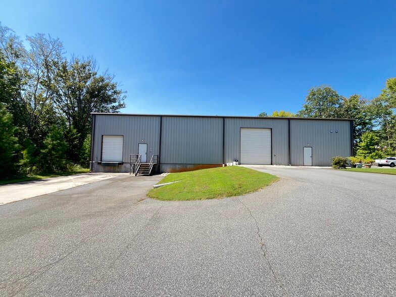 More Photos Of 232 John Crotts Rd, Mocksville Flex For Sale