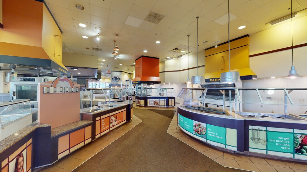 More Photos Of 320 Boardman Poland Rd, Youngstown General Retail For Sale