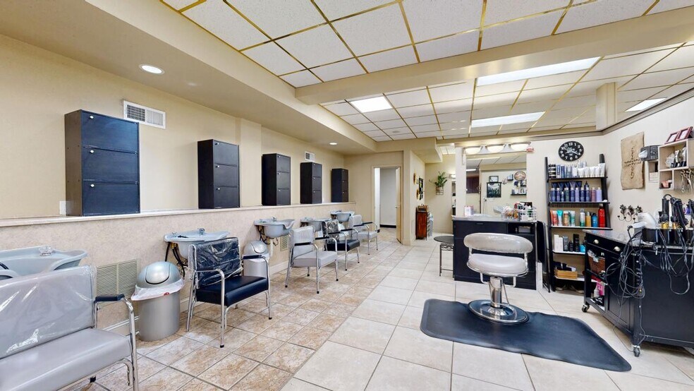More Photos Of 1116 Grand Ave, Billings General Retail For Lease