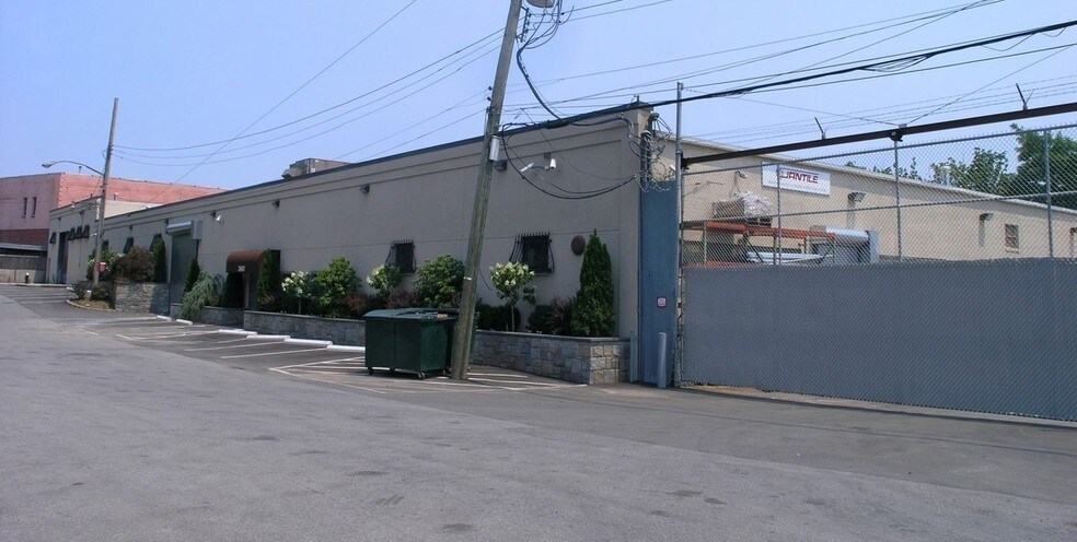 Primary Photo Of 3960-3966 Merritt Ave, Bronx Warehouse For Sale