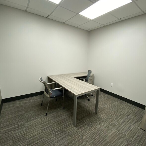 More Photos Of 3029 S Sherwood Forest Blvd, Baton Rouge Loft Creative Space For Sale