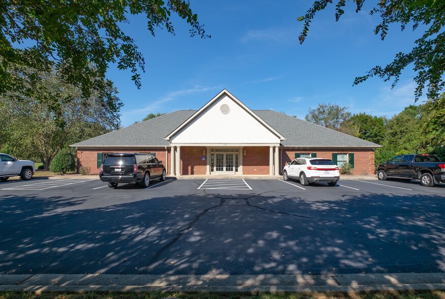 More Photos Of 107 Dorsett Dr, Salisbury Medical For Sale