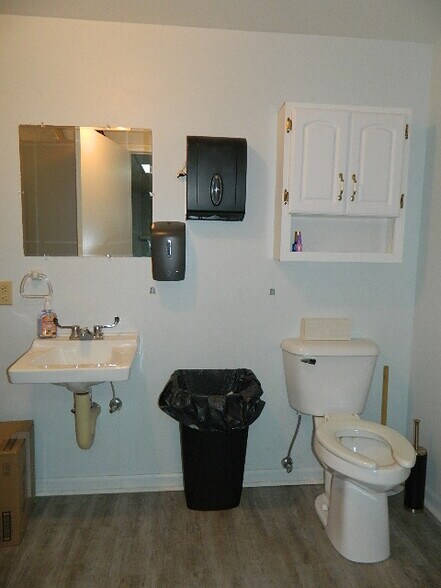 More Photos Of 1046 Terrace Dr, Marion Flex For Sale