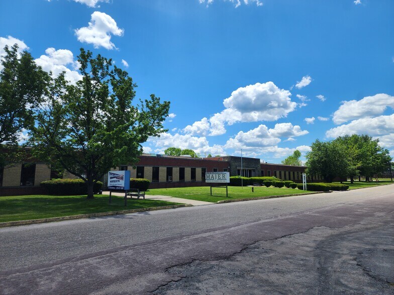 Primary Photo Of 1 Maxson Dr, Old Forge Warehouse For Lease
