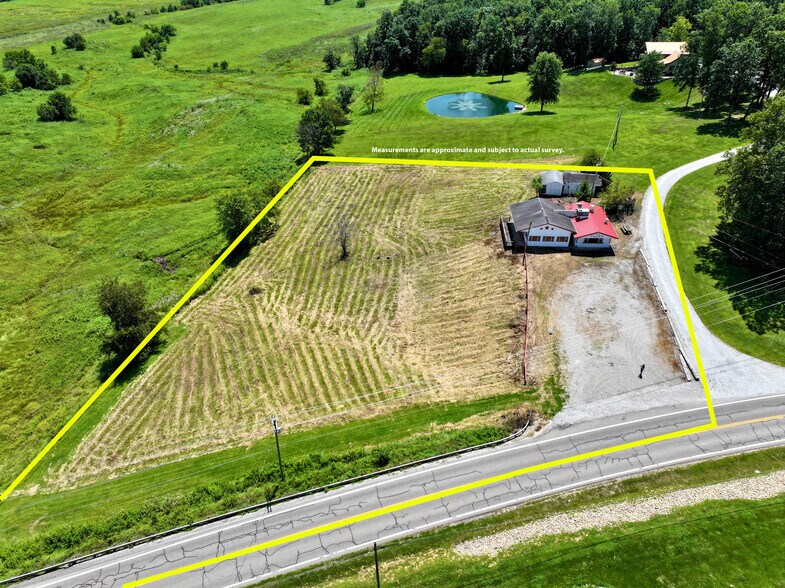 More Photos Of 19510 Leatherwood Rd, Salesville Freestanding For Sale