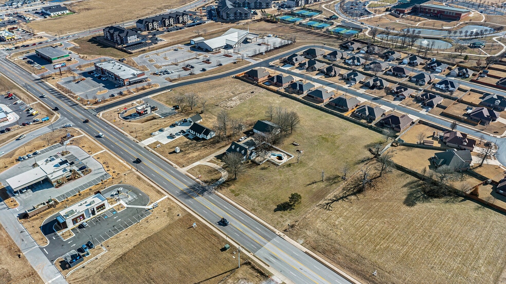 More Photos Of 1261 SW Regional Airport Blvd, Bentonville Land For Sale
