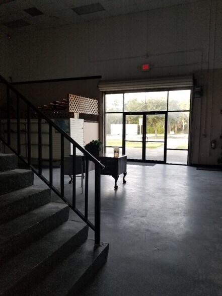 More Photos Of 398 Barton Blvd, Rockledge Light Manufacturing For Sale