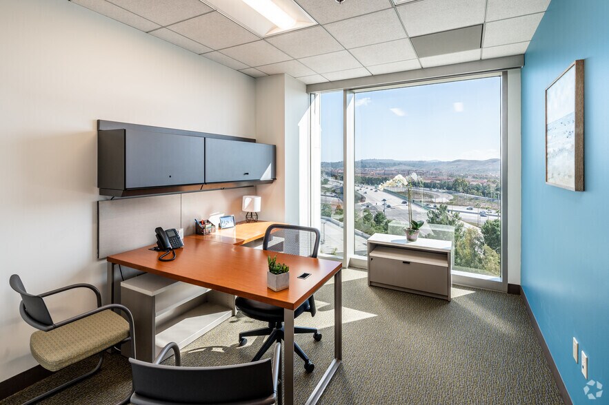 More Photos Of 100 Spectrum Center Dr, Irvine Coworking Space