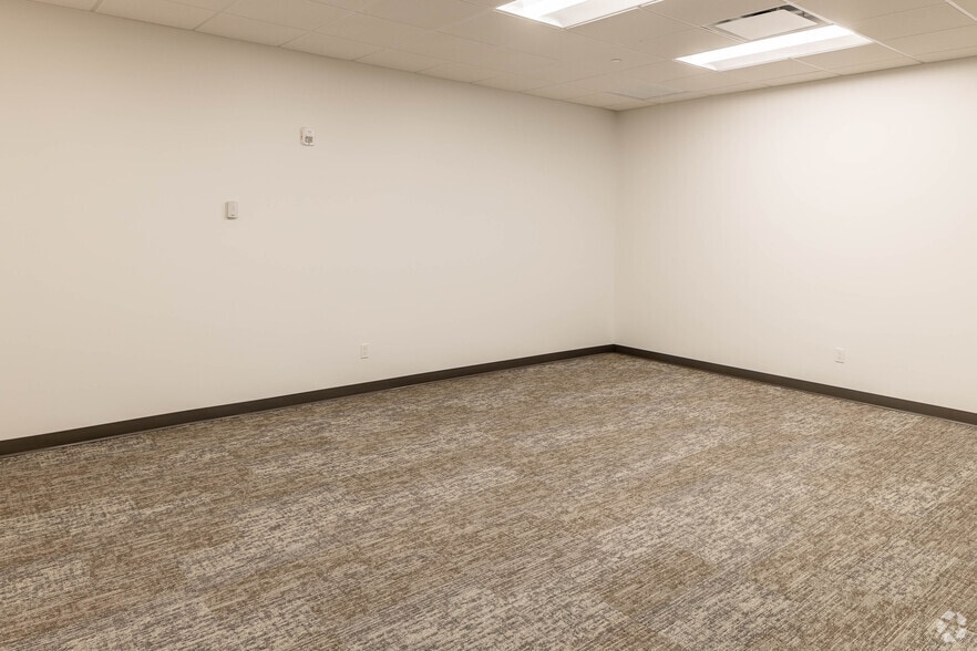 More Photos Of 9725 NW 117th Ave, Medley Unknown For Lease