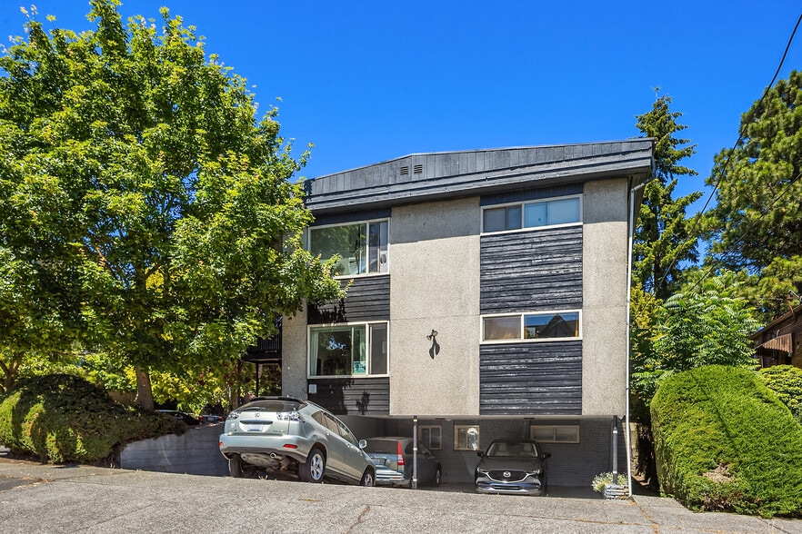 More Photos Of 4400 Linden Ave N, Seattle Apartments For Sale