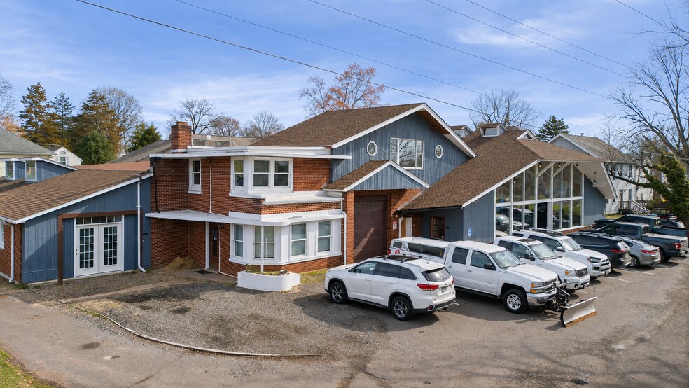 More Photos Of 101 E Marshall St, Remington Storefront Retail Office For Sale