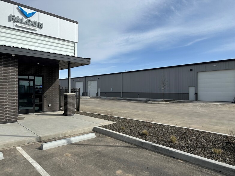 More Photos Of 2007 S Saturn Way, Boise Warehouse For Lease