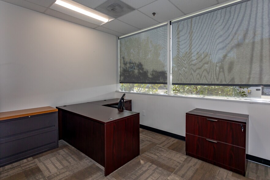 More Photos Of 10730 Bell Ct, Rancho Cucamonga Warehouse For Lease