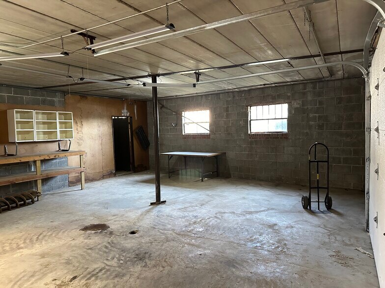 More Photos Of 220-230 Hicks Pl, Palatine Storefront Retail Residential For Sale