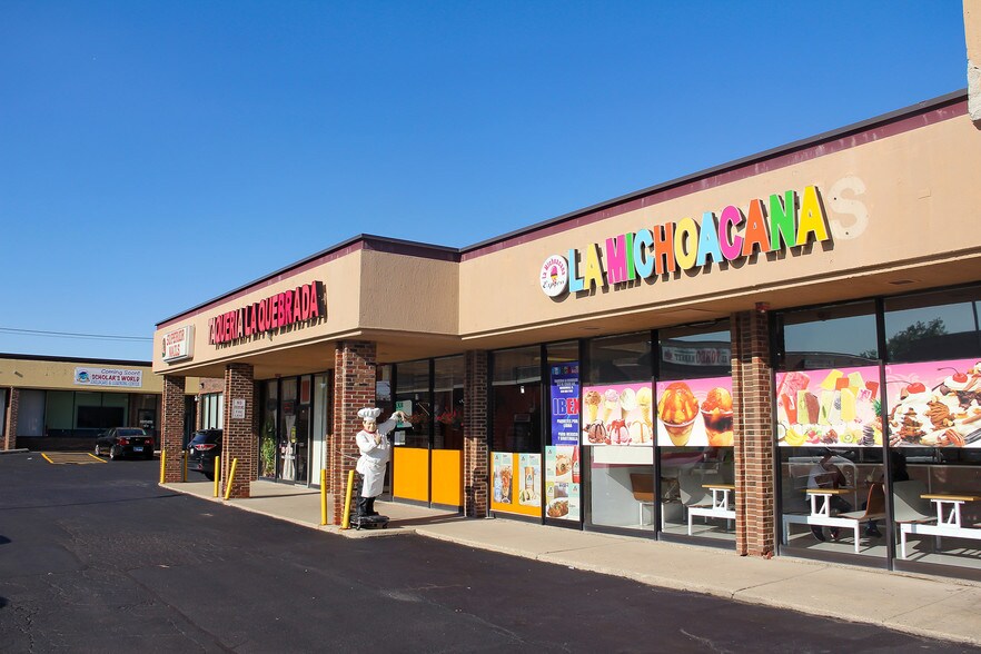 Primary Photo Of 207-227 W Grand Ave, Bensenville Unknown For Lease