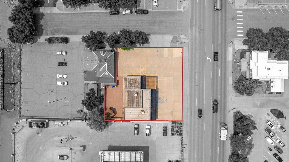 More Photos Of 402 W Royal Gorge Blvd, Canon City Freestanding For Sale