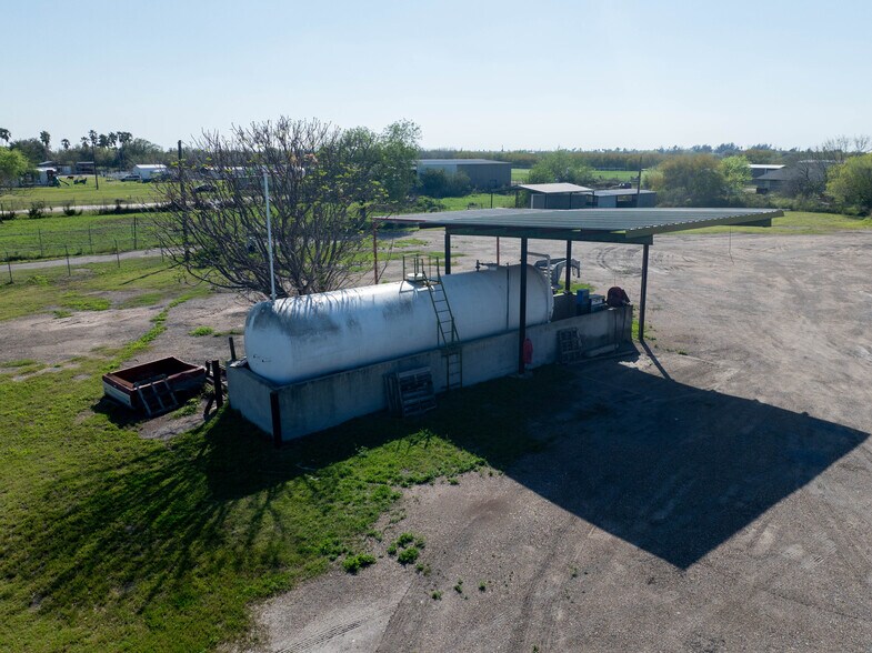 More Photos Of 101 E Crockett Ave, Alamo Office For Sale