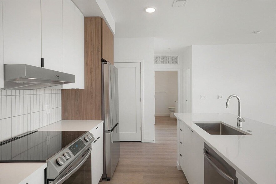 More Photos Of 1040 Santa Fe Dr, Denver Apartments For Lease