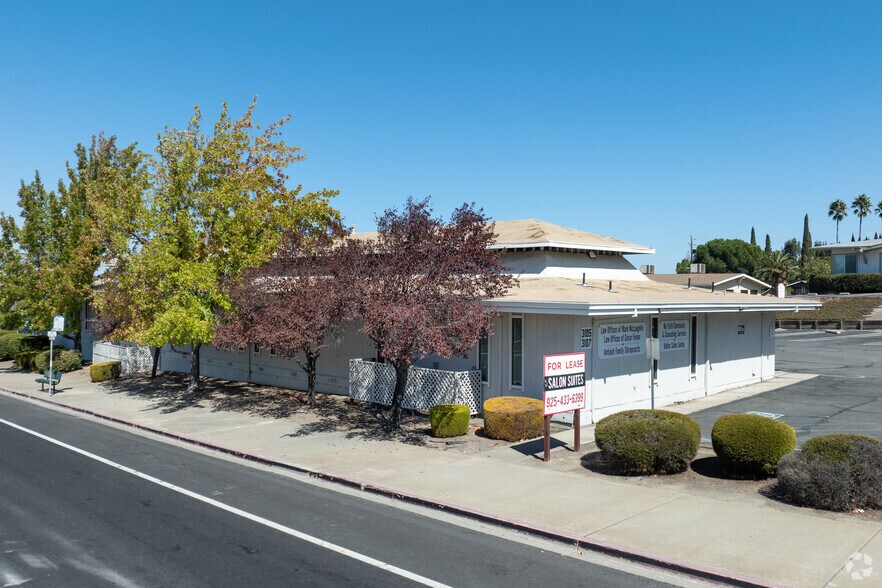 Primary Photo Of 3105-3107 Lone Tree Way, Antioch Coworking Space