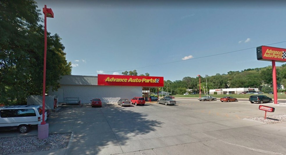 More Photos Of 2201 Hamilton Blvd, Sioux City Freestanding For Sale