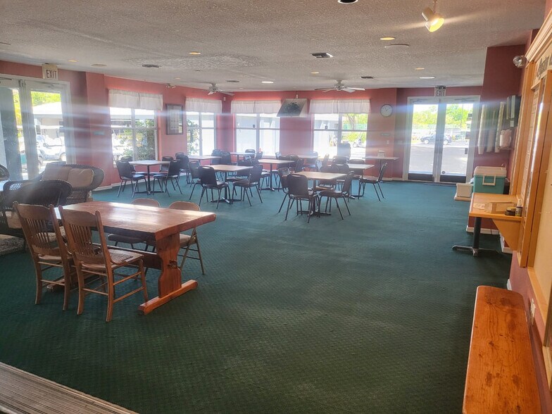 More Photos Of 6651 Oriole Blvd, Englewood Golf Course Driving Range For Sale