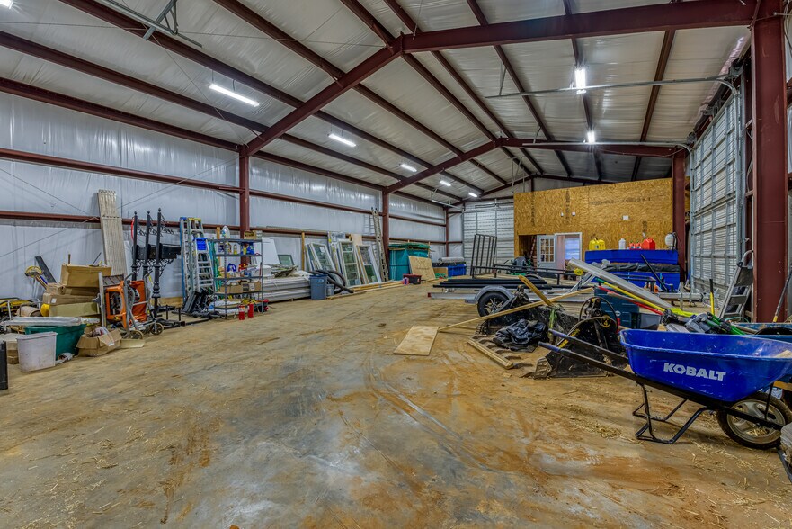 More Photos Of 159 Mitch Ave, Tuscumbia Self Storage For Lease