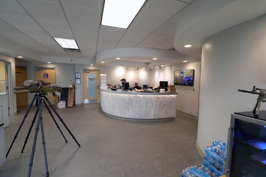 More Photos Of 4121 S 72nd Ave, Tulsa Service For Sale