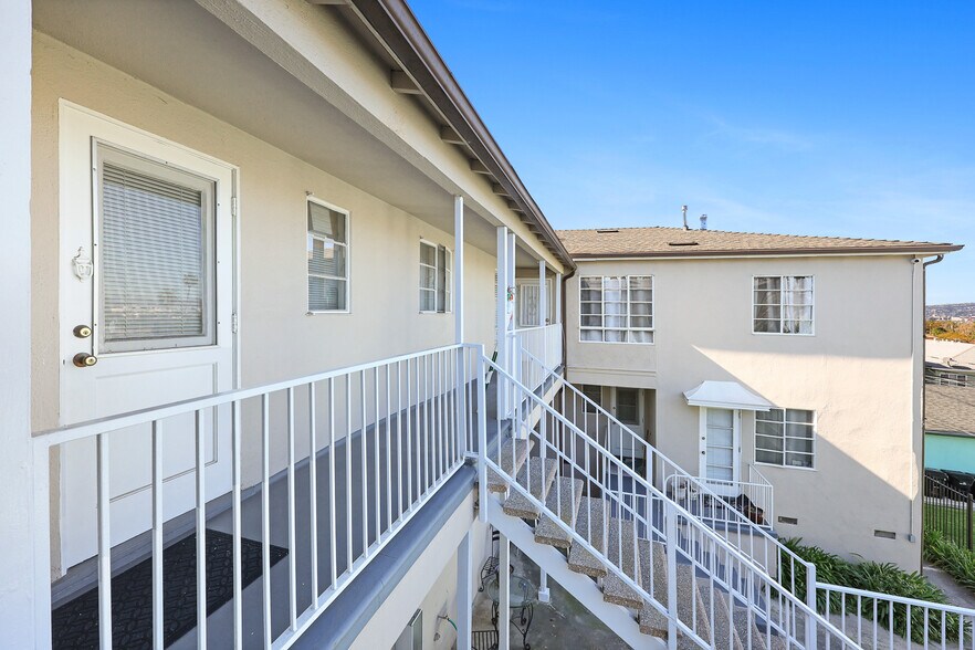 More Photos Of 4197 Marlton Ave, Los Angeles Multifamily For Sale