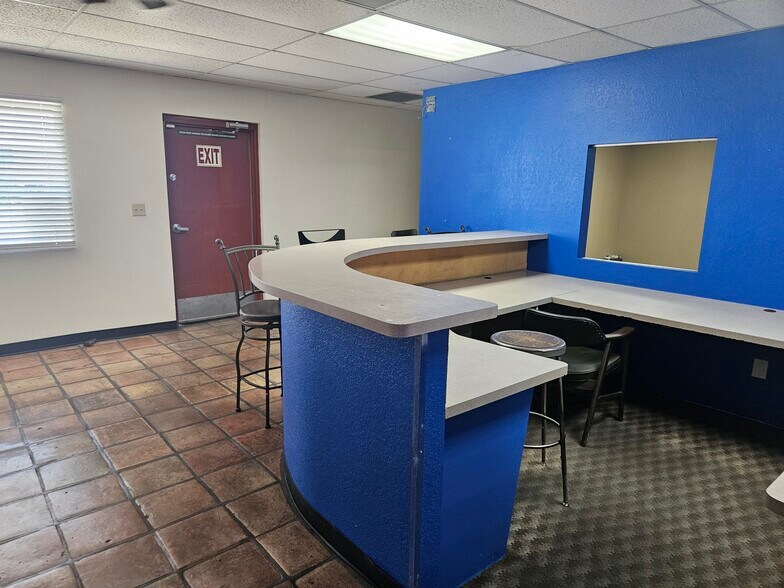 More Photos Of 970 S Campbell Ave, Tucson Warehouse For Lease