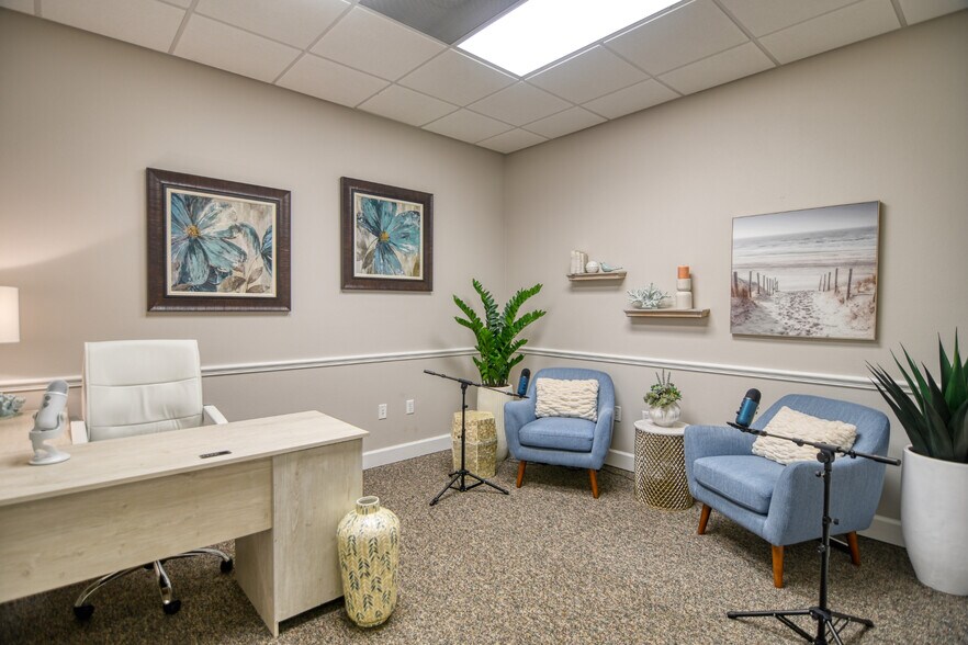 More Photos Of 5245 Office Park Blvd, Bradenton Office For Sale