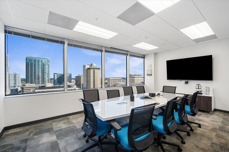 More Photos Of 201 E Kennedy Blvd, Tampa Office For Lease