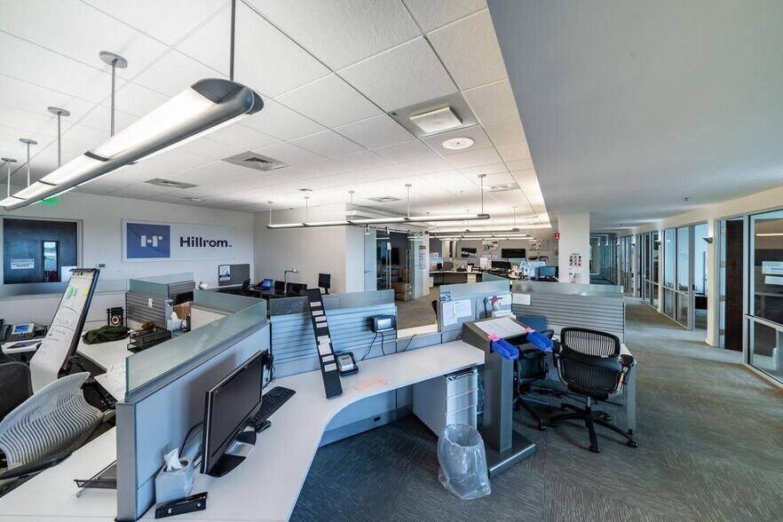 More Photos Of 1046 Legrand Blvd, Charleston Warehouse For Lease