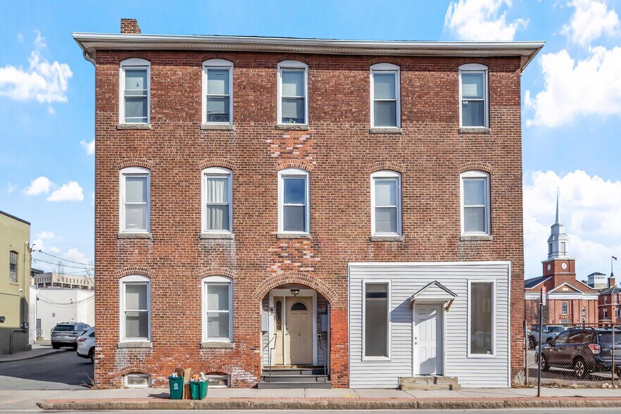 More Photos Of 12 Winter St, Worcester Apartments For Sale