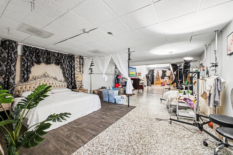 More Photos Of 1809 E Indian School Rd, Phoenix Storefront Retail Office For Lease