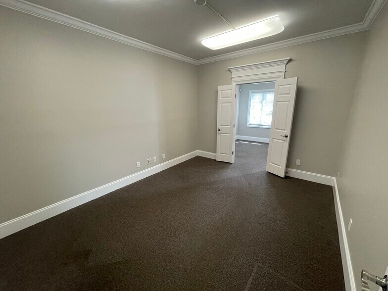 More Photos Of 2719 Graves Dr, Goldsboro Office For Lease