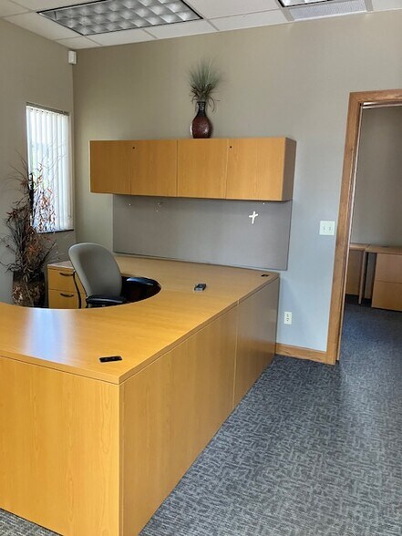 More Photos Of 102 N Broadway Ave, Hartington Office For Sale