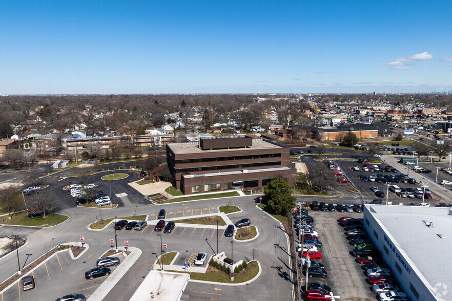 More Photos Of 9400 S Cicero Ave, Oak Lawn Medical For Sale