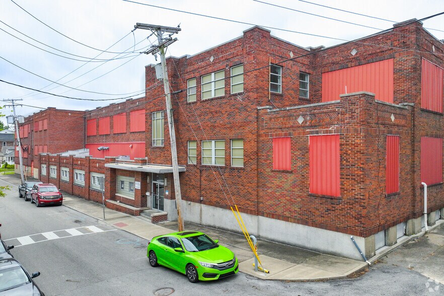More Photos Of 1502 Beeler St, New Albany Manufacturing For Sale