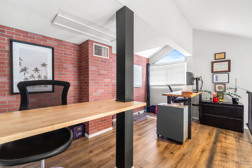 More Photos Of 2734 E Broadway, Long Beach Loft Creative Space For Sale