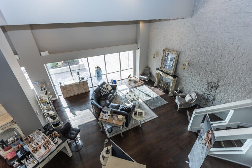 More Photos Of 3060 S Fremont Ave, Springfield General Retail For Sale