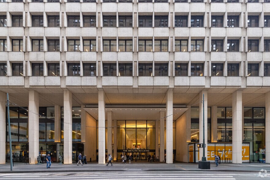 More Photos Of 200 Park Ave, New York Office For Lease