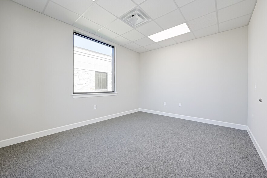 More Photos Of 3129 Kingsley Dr, Pearland Medical For Lease