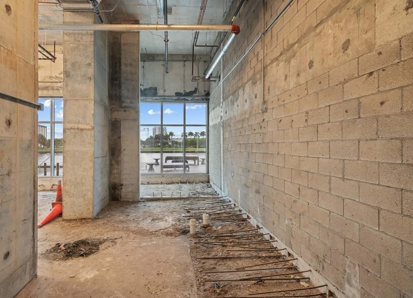 More Photos Of 4010 S Ocean Dr, Hollywood Hotel For Lease