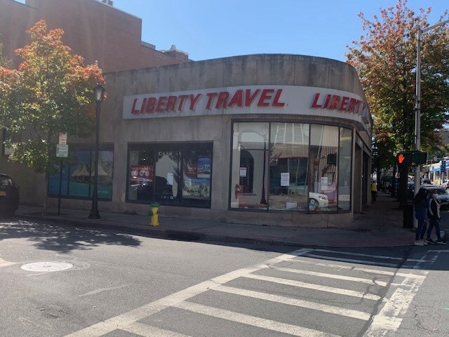 More Photos Of 185 E Post Road White Plns, White Plains Storefront For Lease