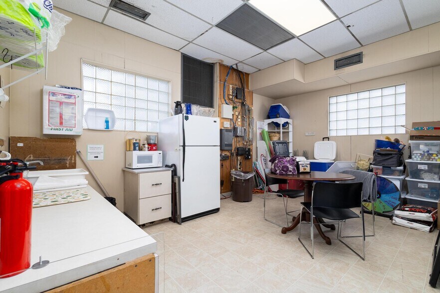 More Photos Of 630 Market St, Steubenville Office For Sale
